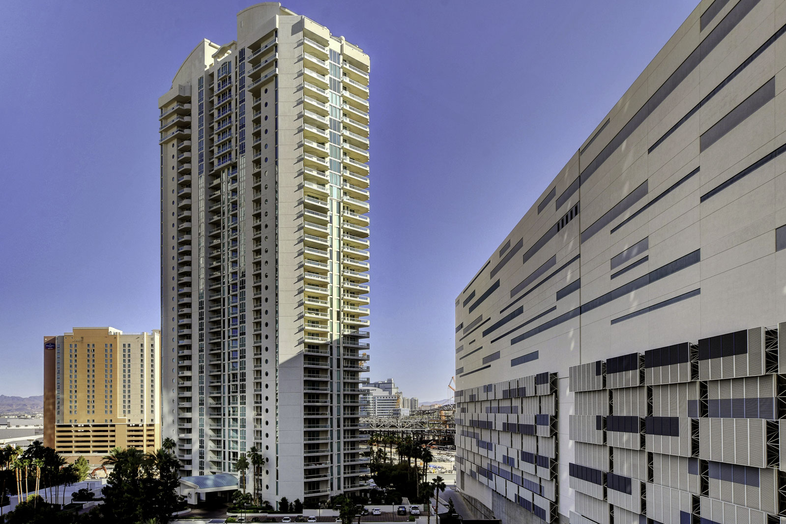 2747 Paradise Unit 806-39