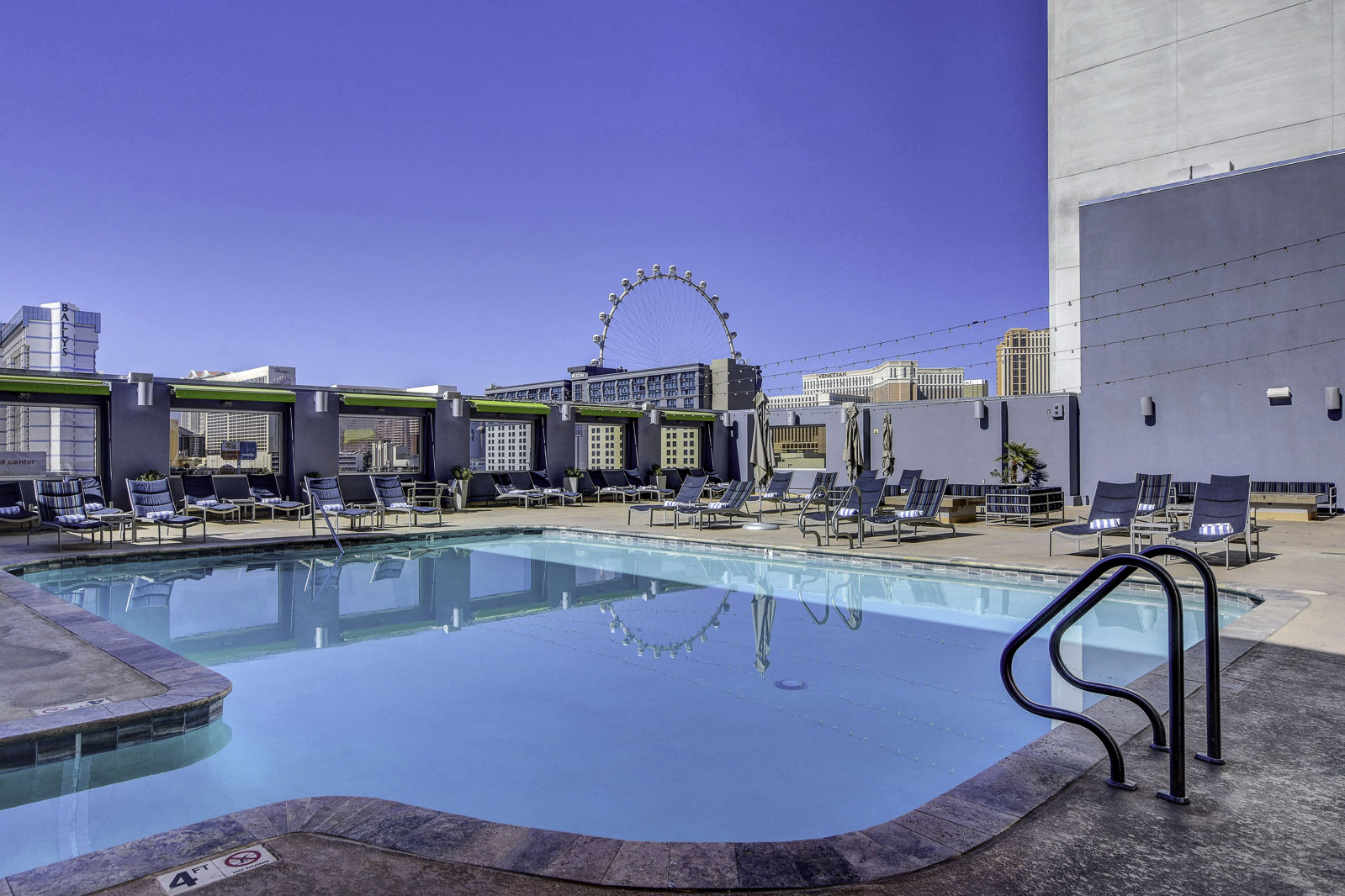 211 E Flamingo #1707-43